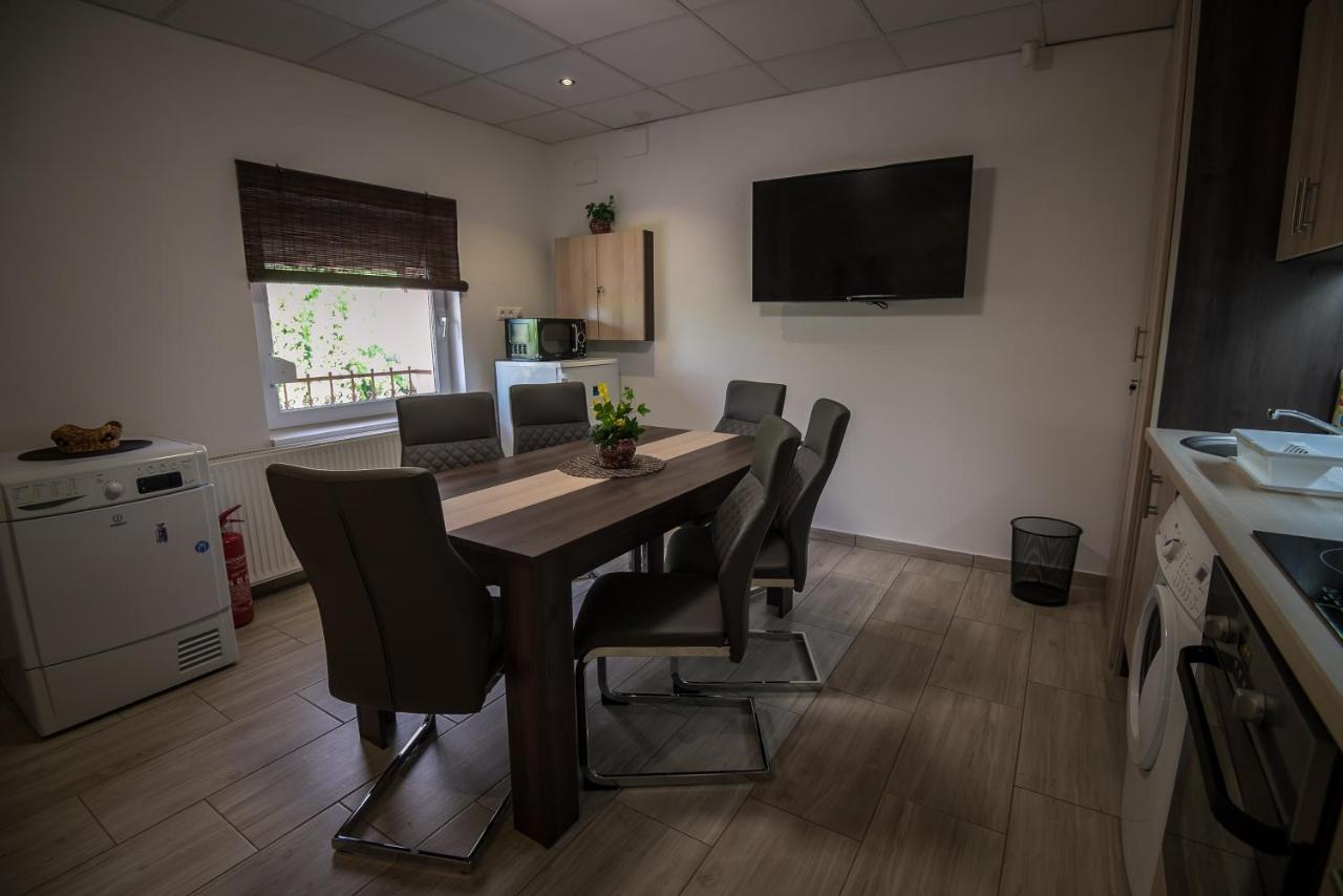Mokka Apartman แซแก็ด ภายนอก รูปภาพ