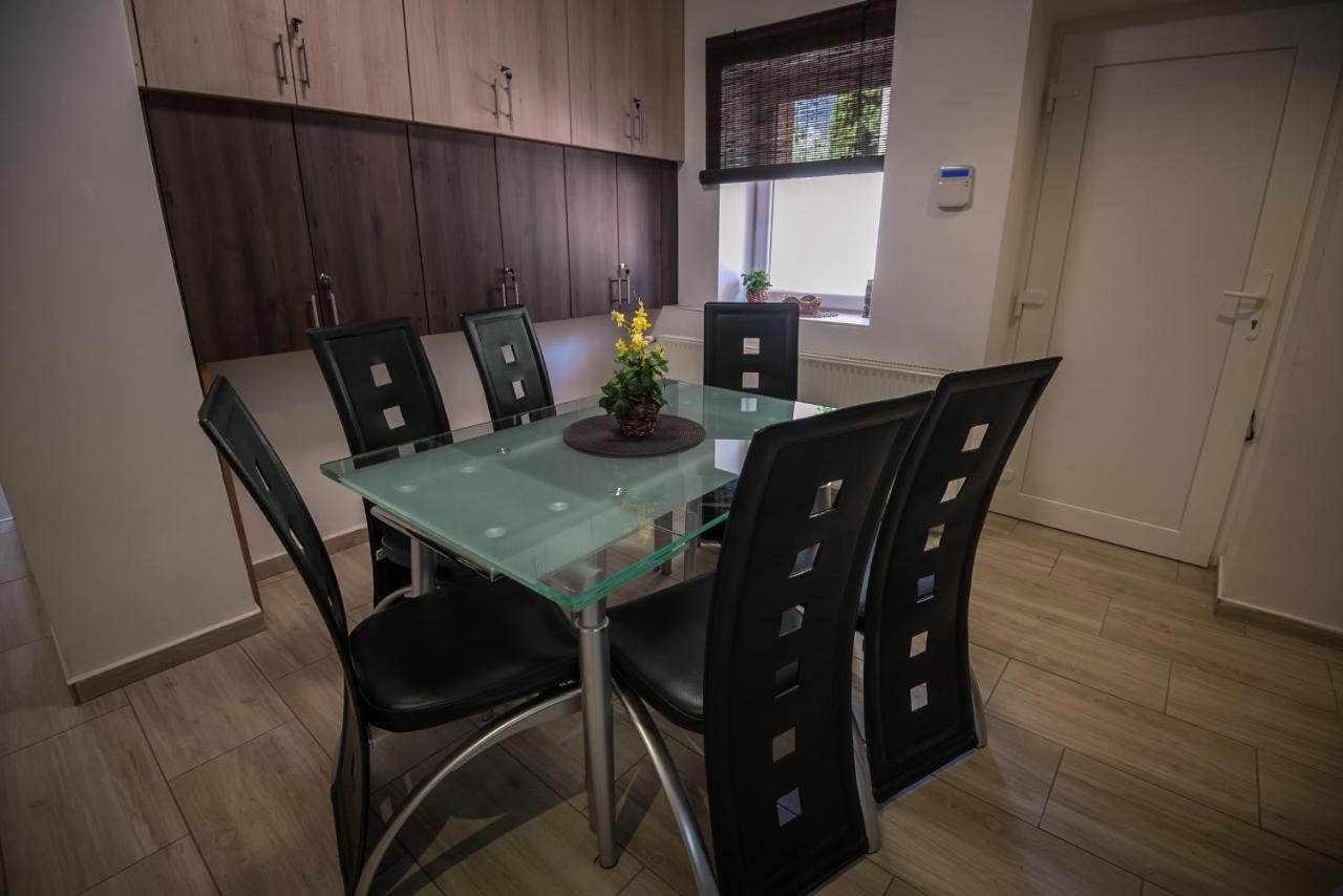 Mokka Apartman แซแก็ด ภายนอก รูปภาพ