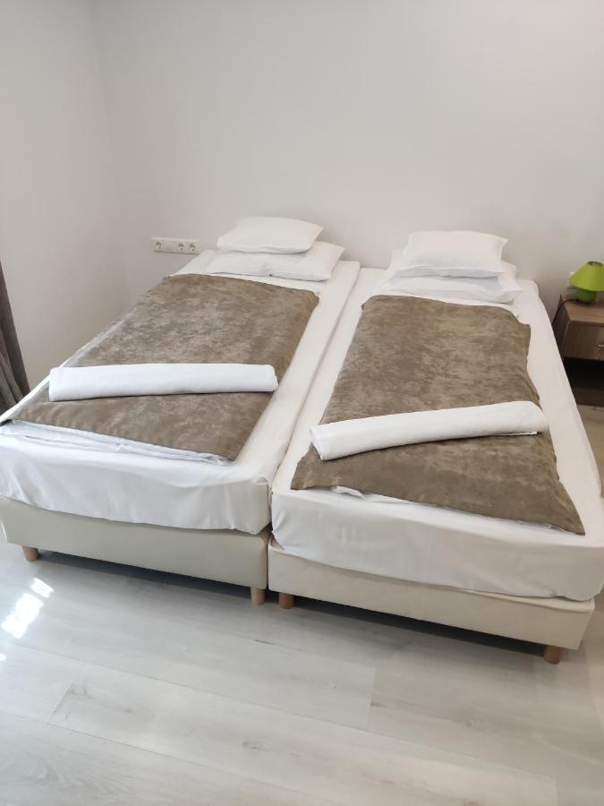 Mokka Apartman แซแก็ด ภายนอก รูปภาพ